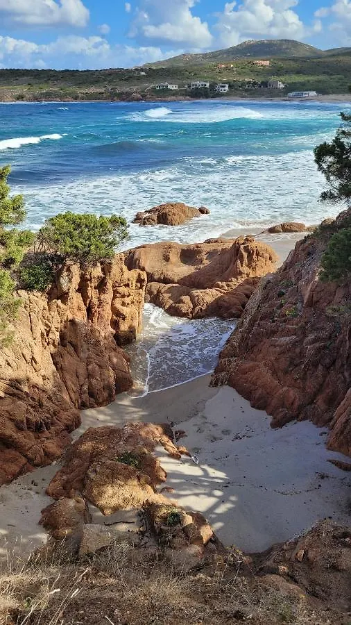 La Rosa Rossa Villa Isola Rossa İtalya